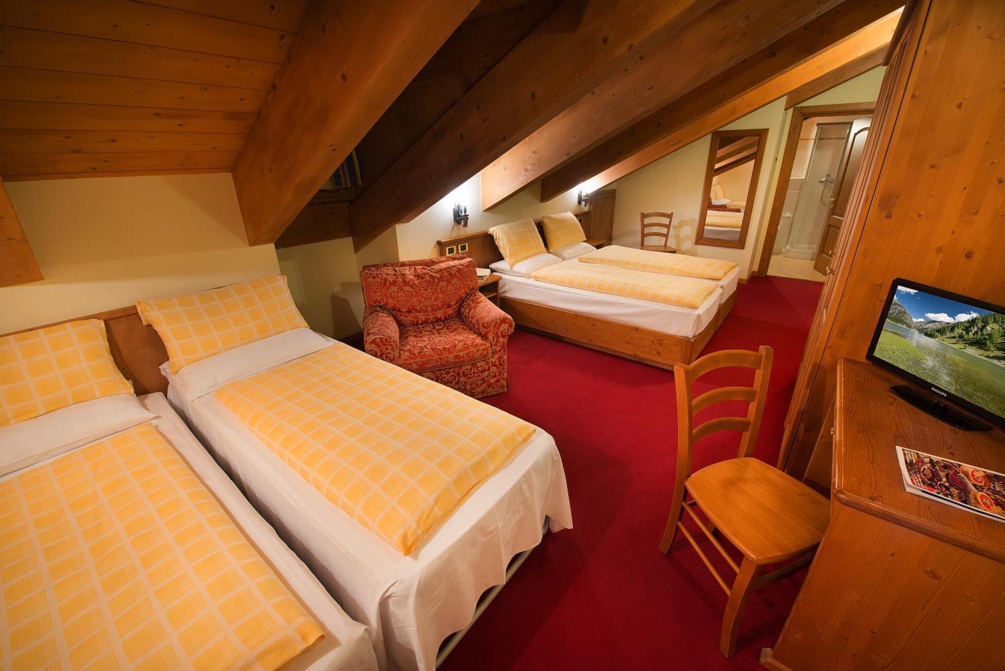 Hotel San Giovanni ลีวินโญ ห้อง รูปภาพ